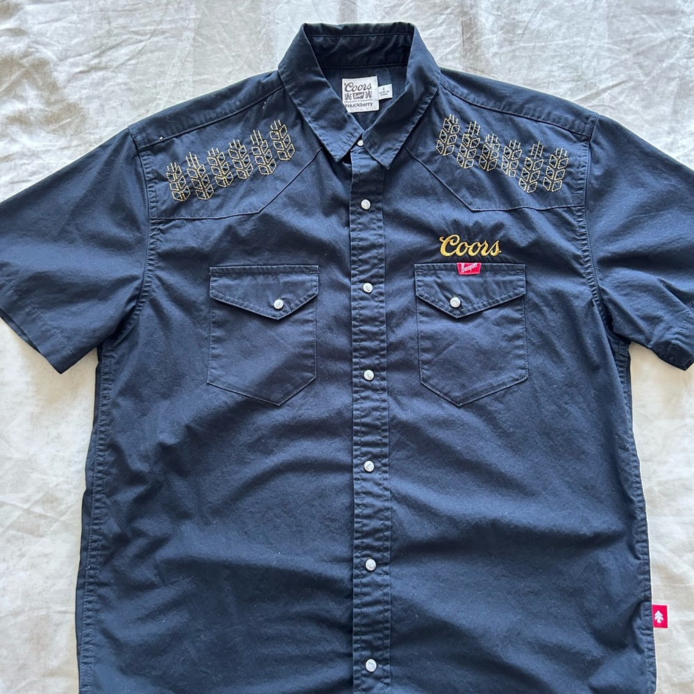 Huckberry Blue Casual Button Down Shirt with Embroidered Design